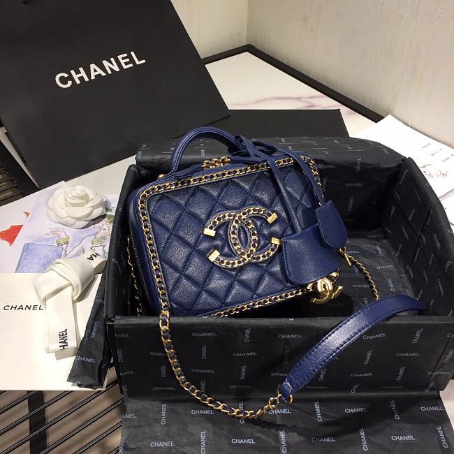 Ch**el small white cc filigree chain around vanity case blue as1785 18 x 14 x 8 cm