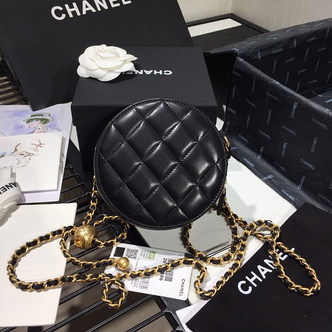 Ch**el quilted pearl crush round bag black as1449 12 x 12 x 4.5 cm