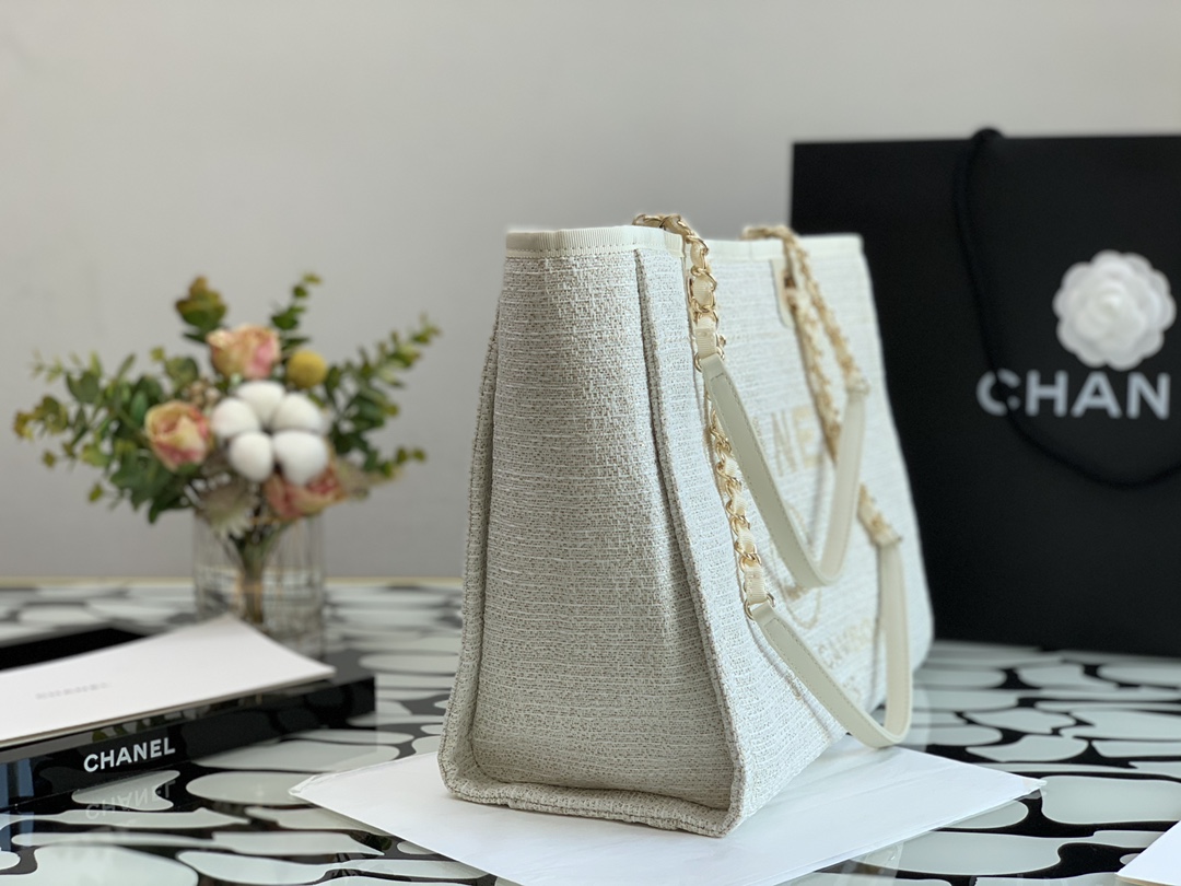 Ch**el deauville tote bag white 34 cm