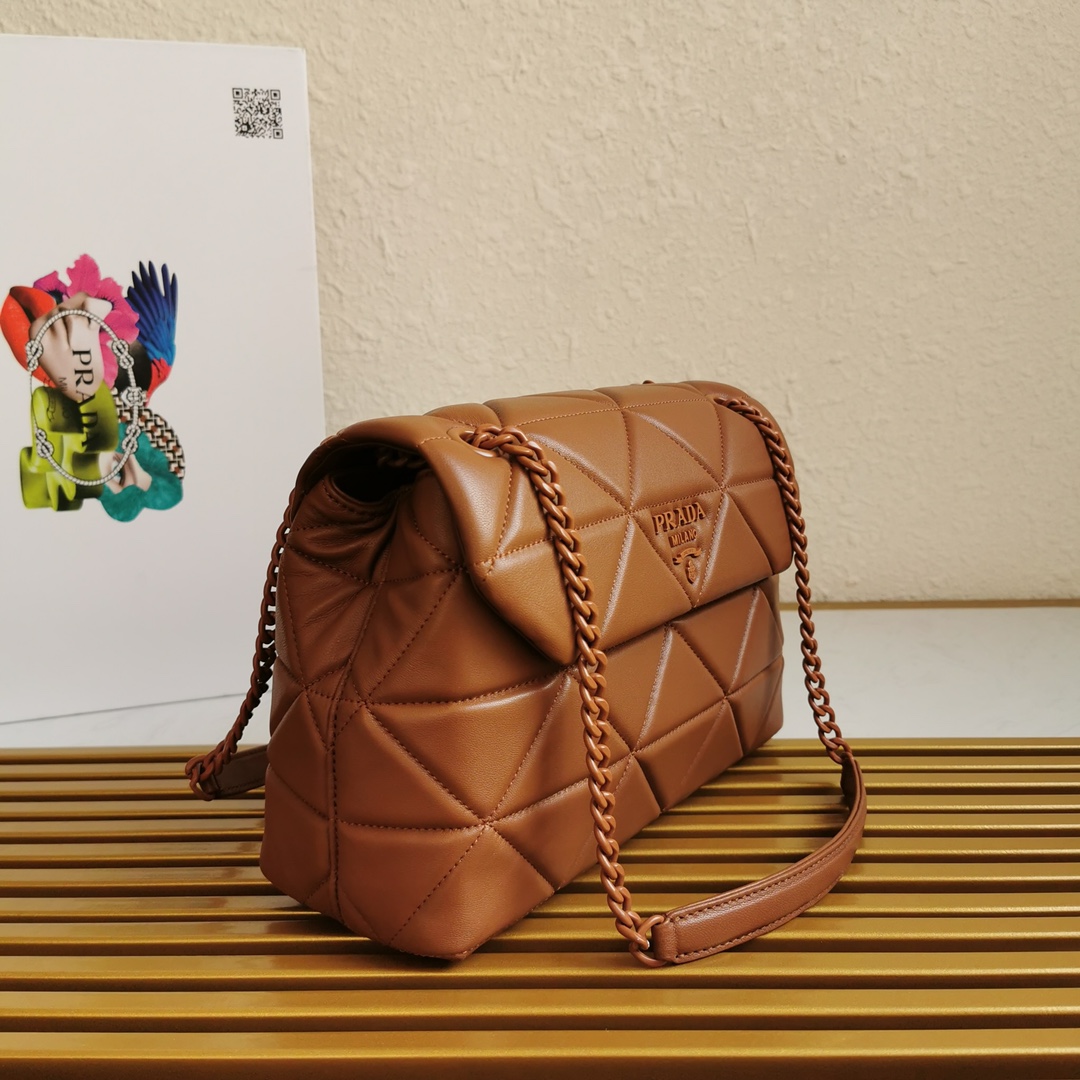 Pra*a large nappa leather Pra*a spectrum bag brown 1bd231 27 × 18.5 × 9 cm