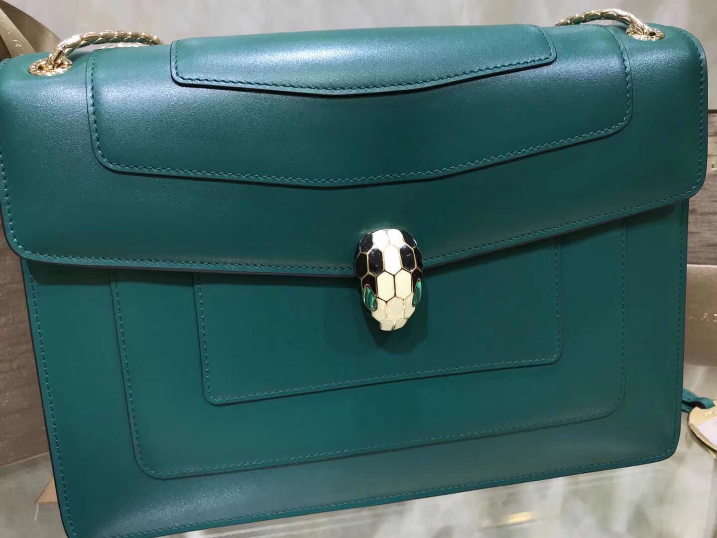 Bv1g*ai serpenti forever shoulder bag leather emerald green 35362 28 x 19 x 8 cm