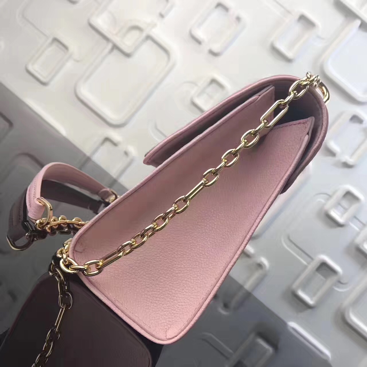 l0vis Vvtt0n saint sulpice bag monogram empreinte leather pink m43393 25 x 16.5 x 9 cm