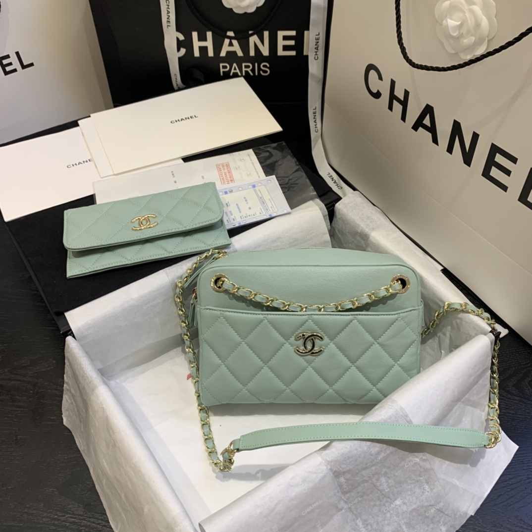 Ch**el camera case with extra clutch grained leather mint as1367 22 x 15 x 6 cm