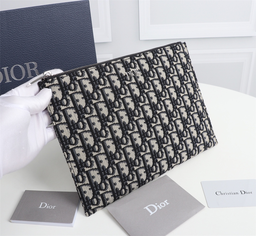 D10r pouch oblique jacquard beige and black 2obca251yse 27 x 19 cm