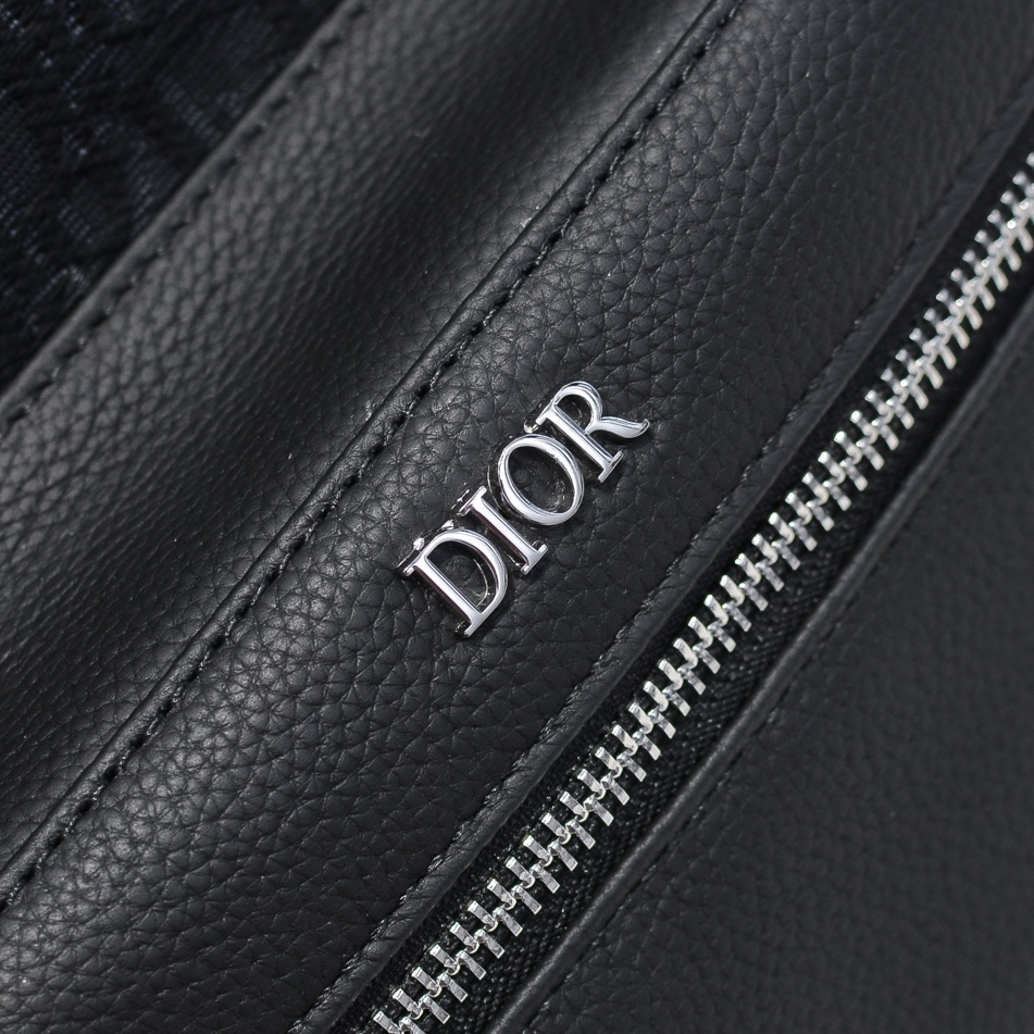 D10r oblique jacquard backpack black 30 x 42 x 15 cm
