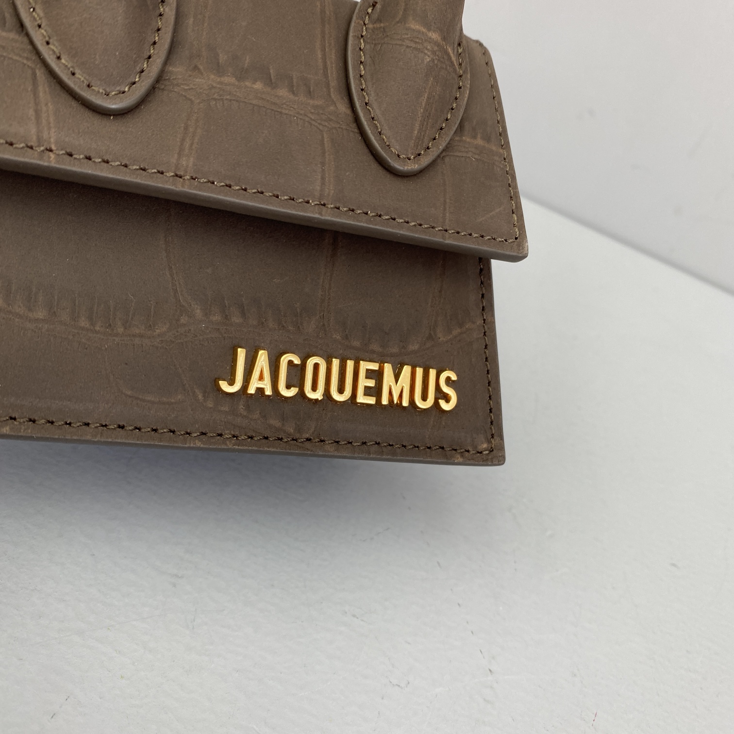 JACQUEMUS LE CHIQUITO Mini Crocodile Leather Bag Dark Brown 213BA01 12 x 8 x 5 cm