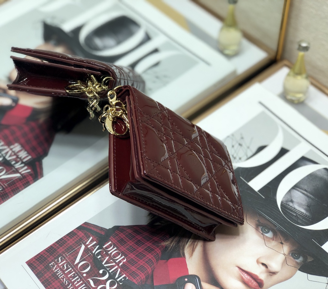 D10r small wallet patent cannage calfskin burgundy 11 x 9 cm