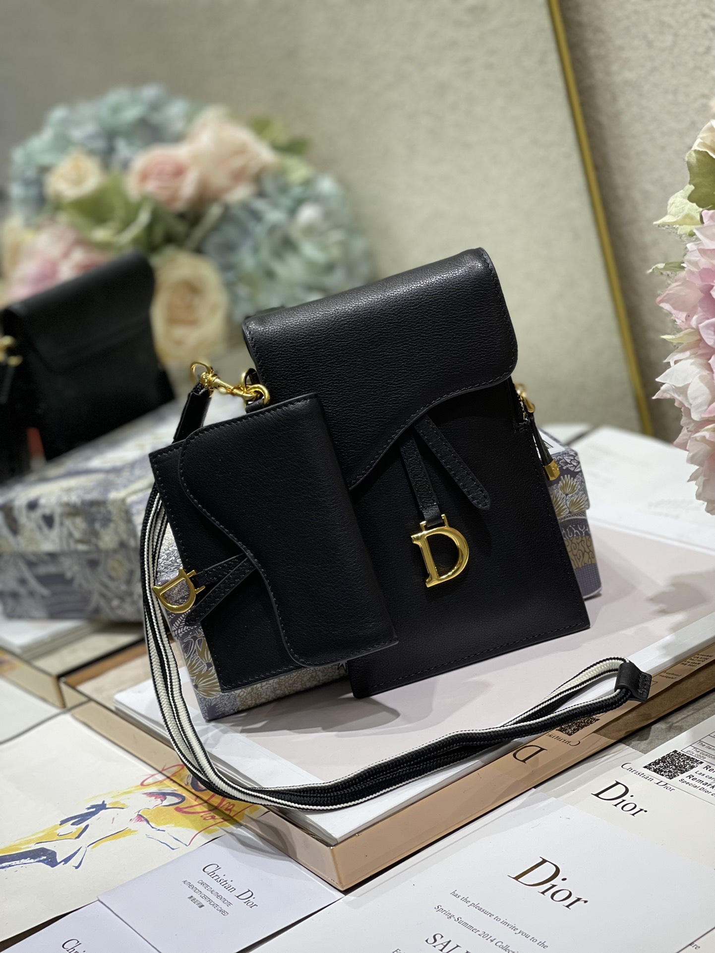 D10r saddle multifunction pouch leather black 18.5 x 12 x 7.5 cm