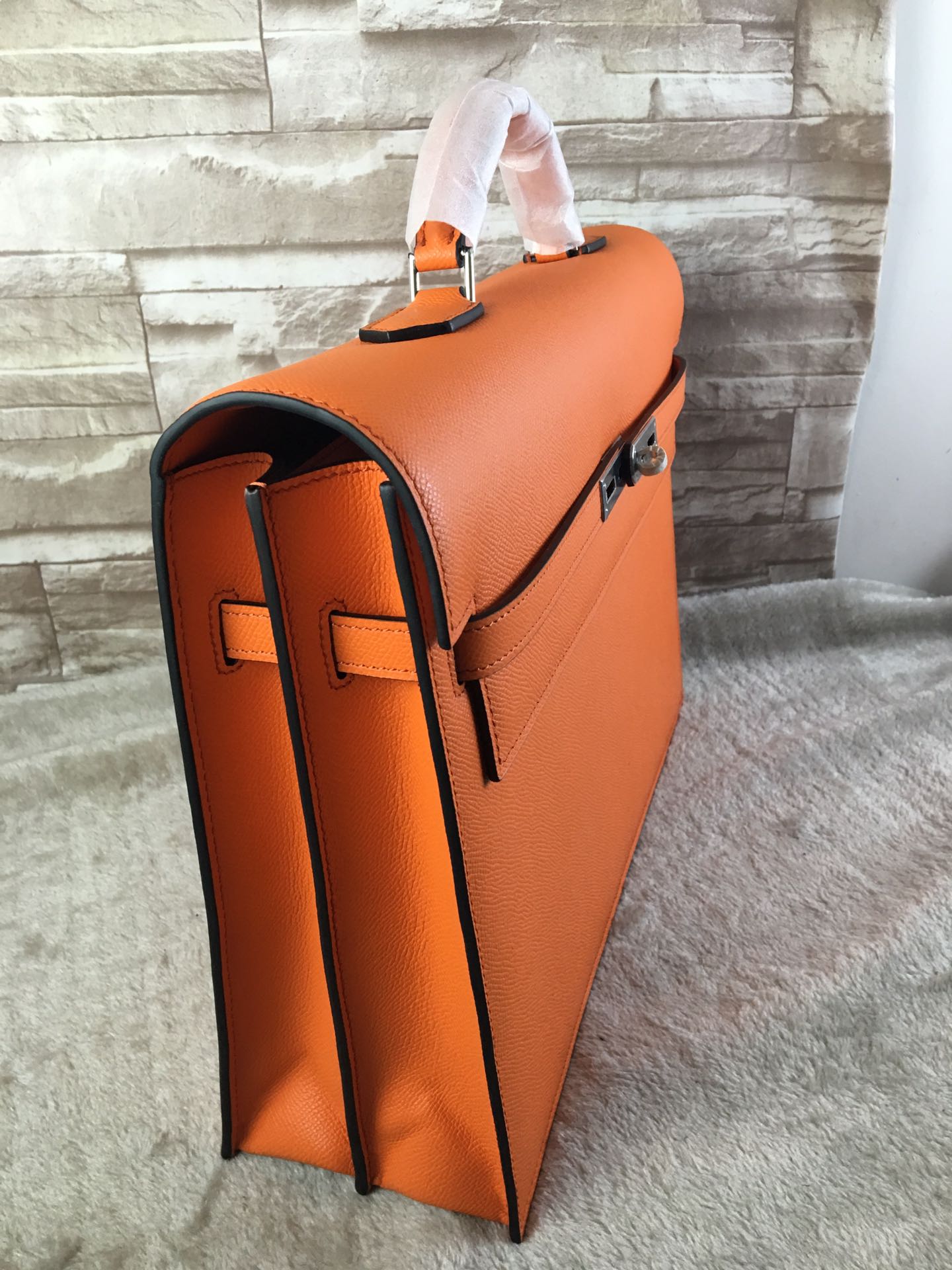 H**me5 kelly depeche briefcase epsom gold hardware orange 38 cm