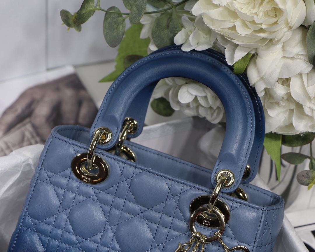D10r lady D10r my abcD10r bag gradient cannage lambskin indigo blue m0538 20 × 16.5 × 8 cm