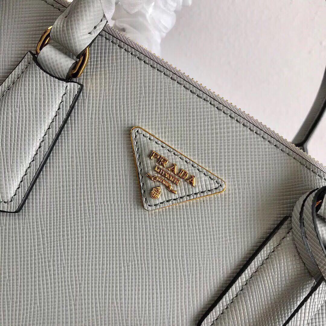 Pra*a medium galleria saffiano gray 1ba232 31 × 22.5 × 13.5 cm