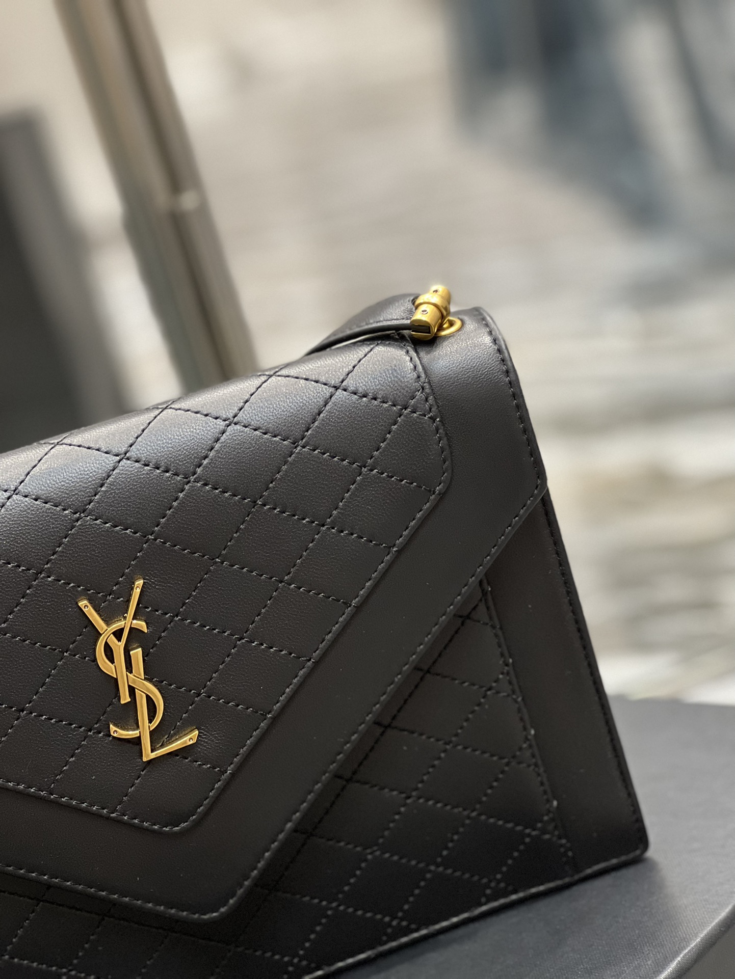 Y51 gaby satchel in quilted lambskin black 6688631 26 × 18 × 5 cm