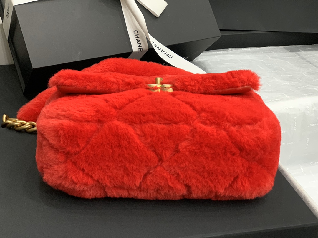 Ch**el shearling lambskin flap bag golden metal red as2240 15.5 x 21.5 x 6.5 cm