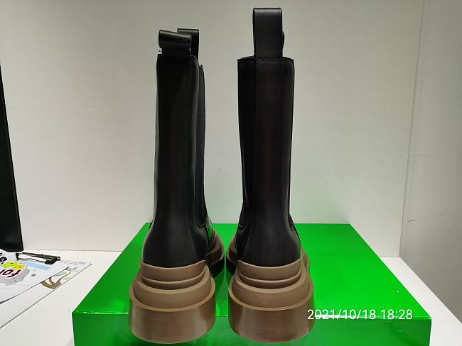 b0tt*ga Ven*ta boots in black/ brown