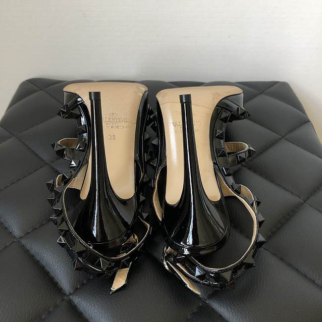 Va1e*ntin0 black patent rockstud high heels 02