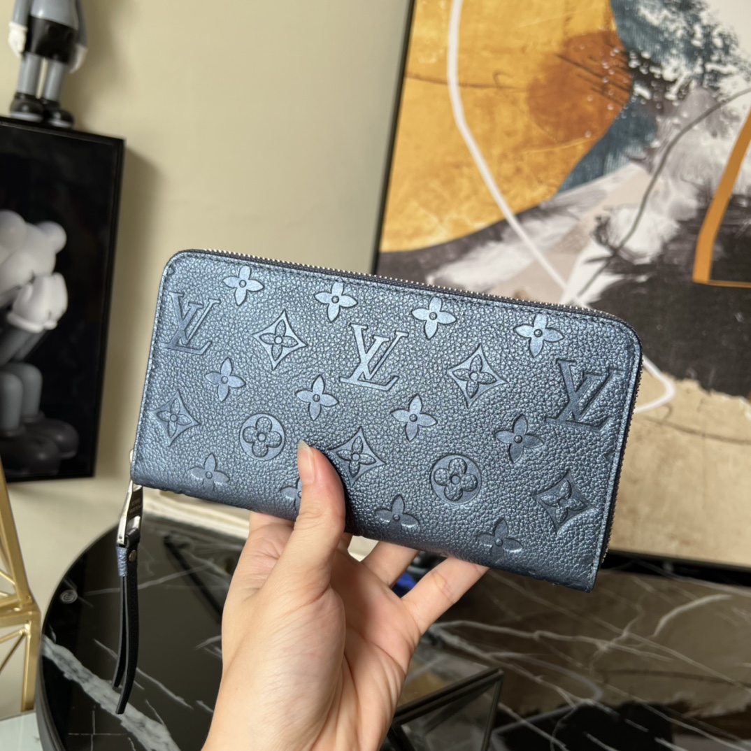 l0vis Vvtt0n zippy wallet navy m80958 19.5 x 10 cm