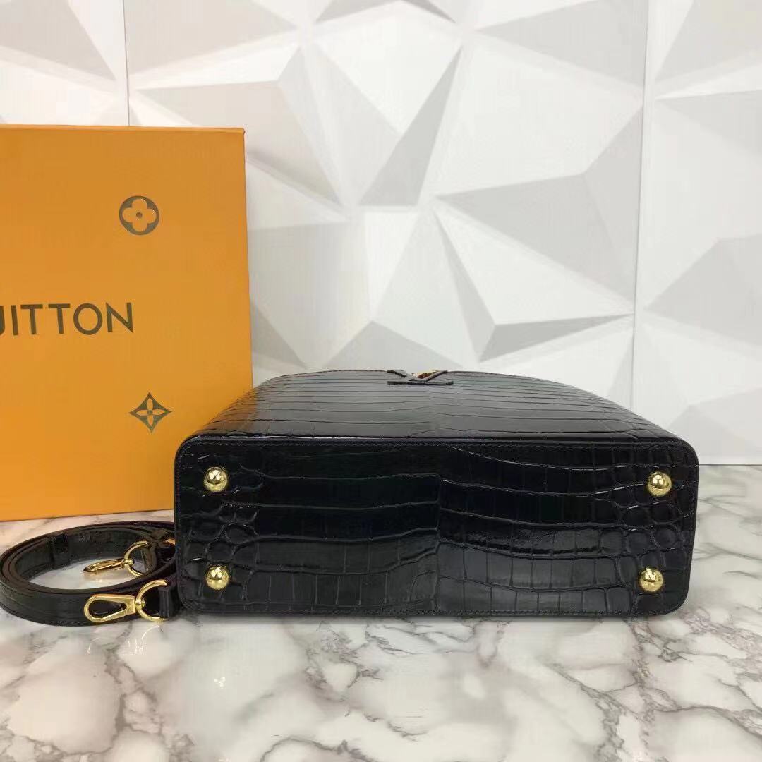 l0vis Vvtt0n capucines in crocodile leather 31 x 20 x 11 cm