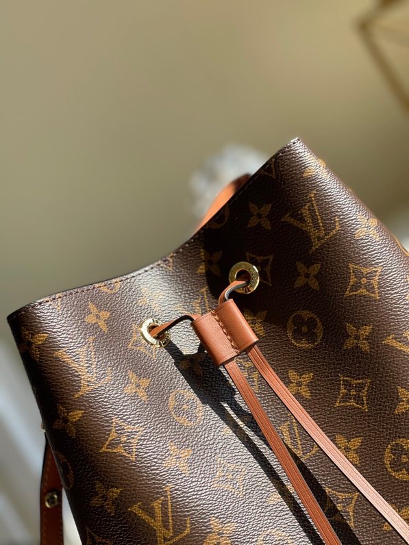 l0vis Vvtt0n néonoé mm monogram canvas caramel m44887 26 cm