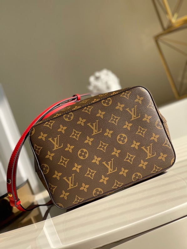 l0vis Vvtt0n néonoé mm monogram canvas red m44021 26 cm