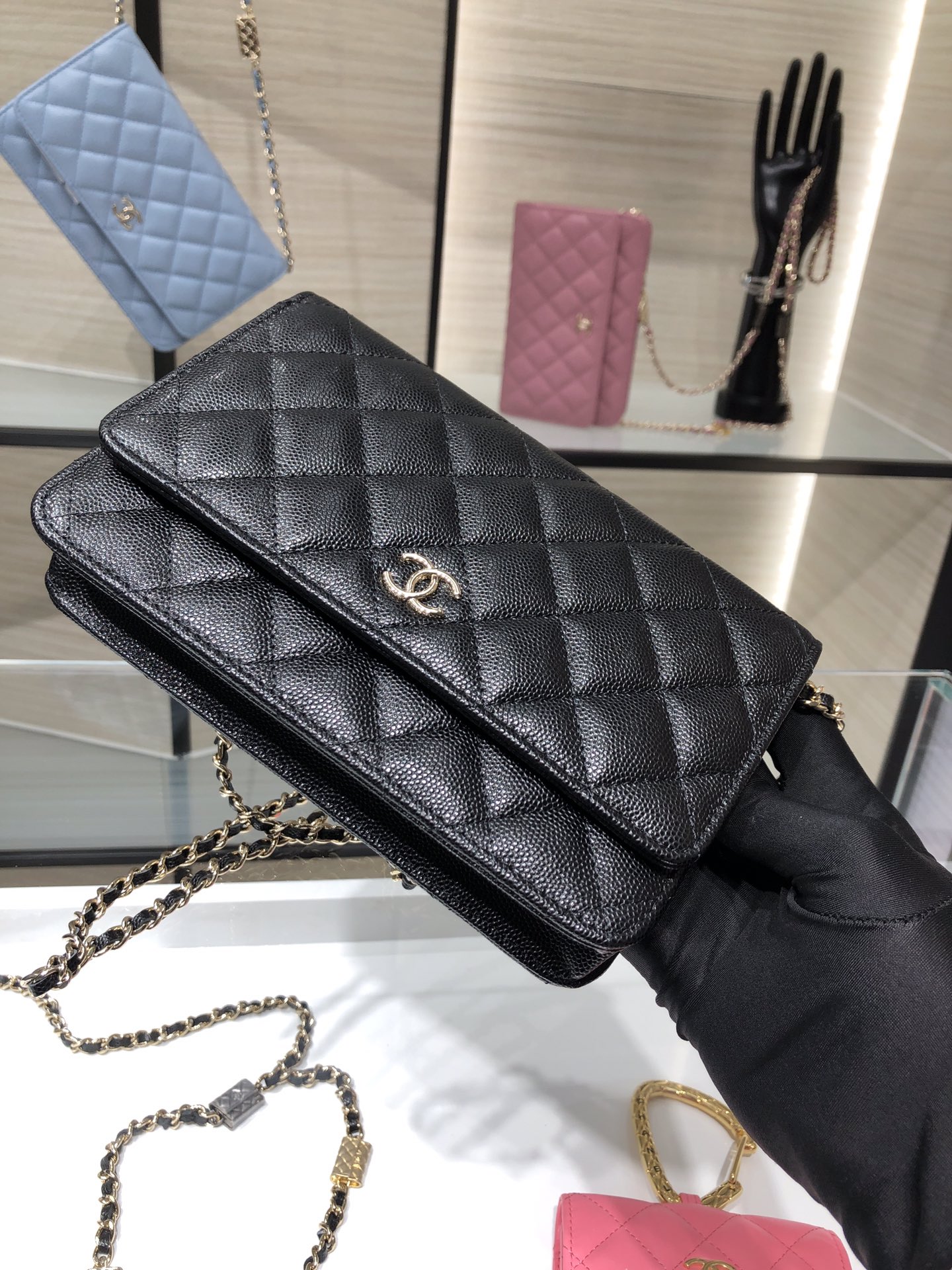 Ch**el wallet on chain black ap2400 19cm