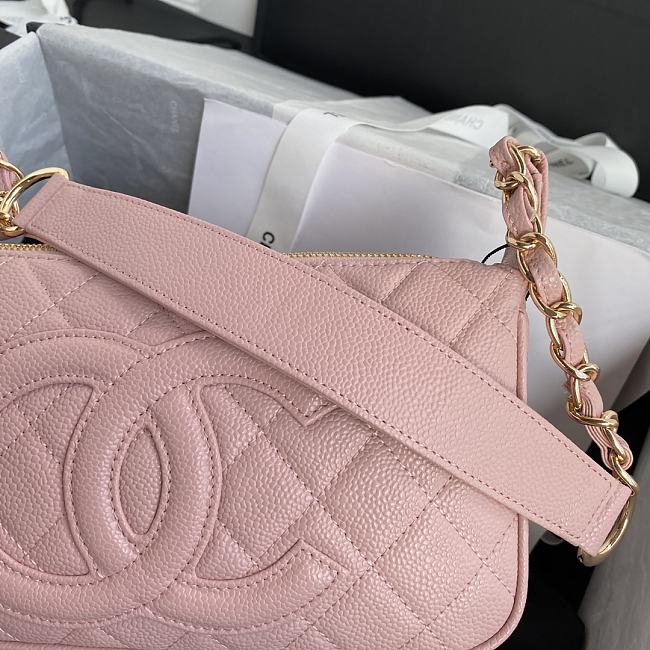 Ch**el grained leather hobo bag pink b01960 25 x 14 x 5 cm