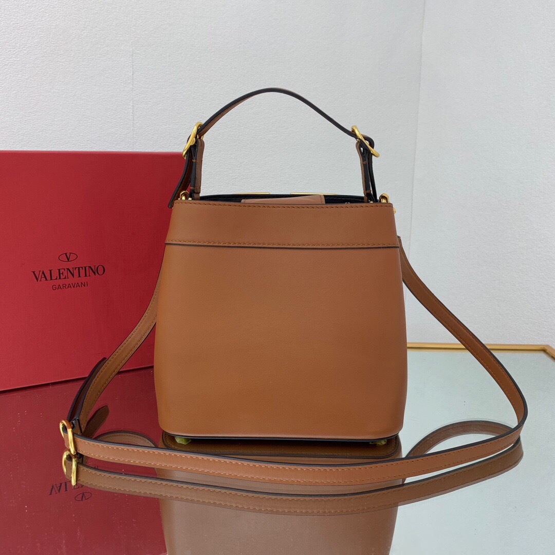 Va1e*ntin0 s*pervee leather handbag brown ww2b0j74zxl 20 x 19 x 12 cm