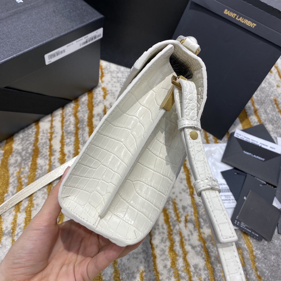 Y51 cassandra mini top handle bag crocodile leather white 623930 20 x 16 x 7.5 cm