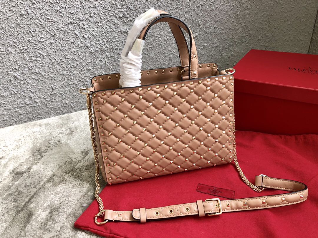 Va1e*ntin0 garavani rockstud spike tote bag beige 26 x 13 x 20 cm