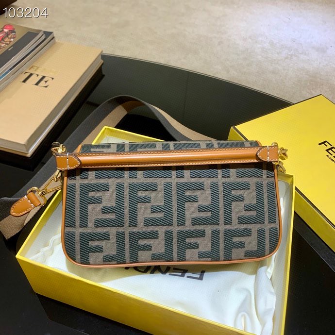 F**di baguette logo bag mm 83325419 26cm