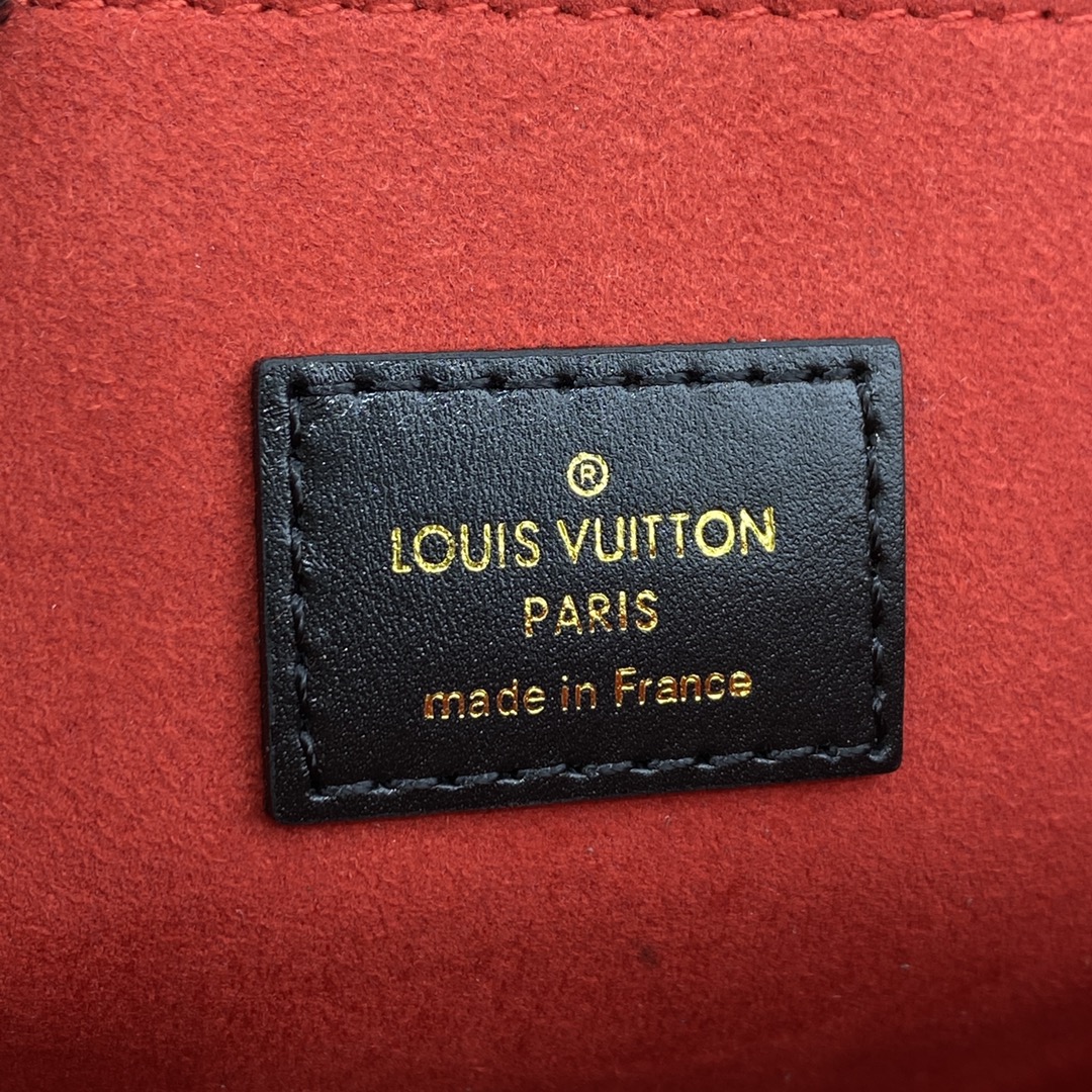 LV Pochette Métis M44876 - 25 x 19 x 7 cm