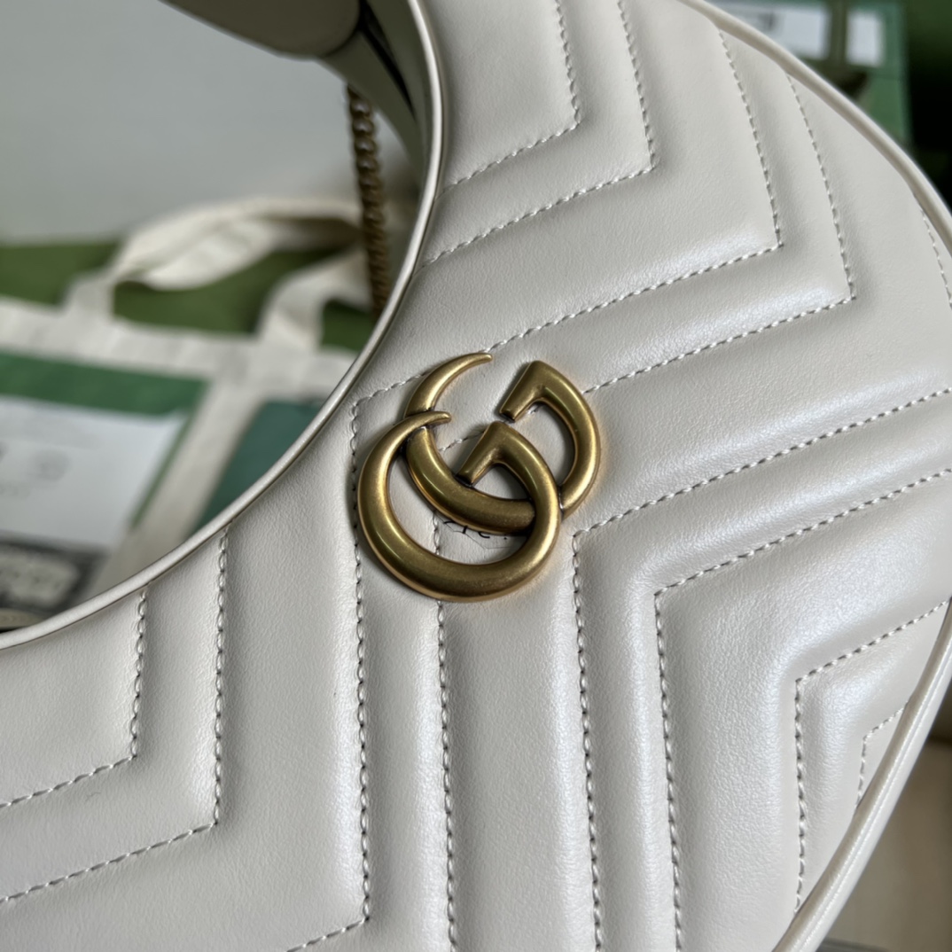 GG Marmont half-moon-shaped mini bag White 699514 – 21.5 x 11 x 5cm