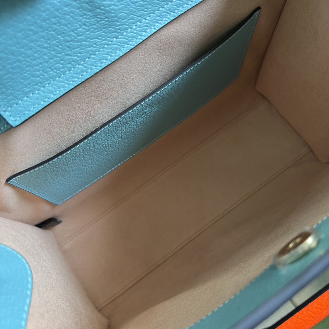 Gvc*1 diana small tote bag light blue 702721 - 27 x 24 x 11cm