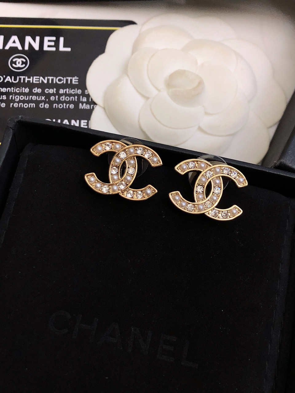 Ch**el chan 23 earrings 001