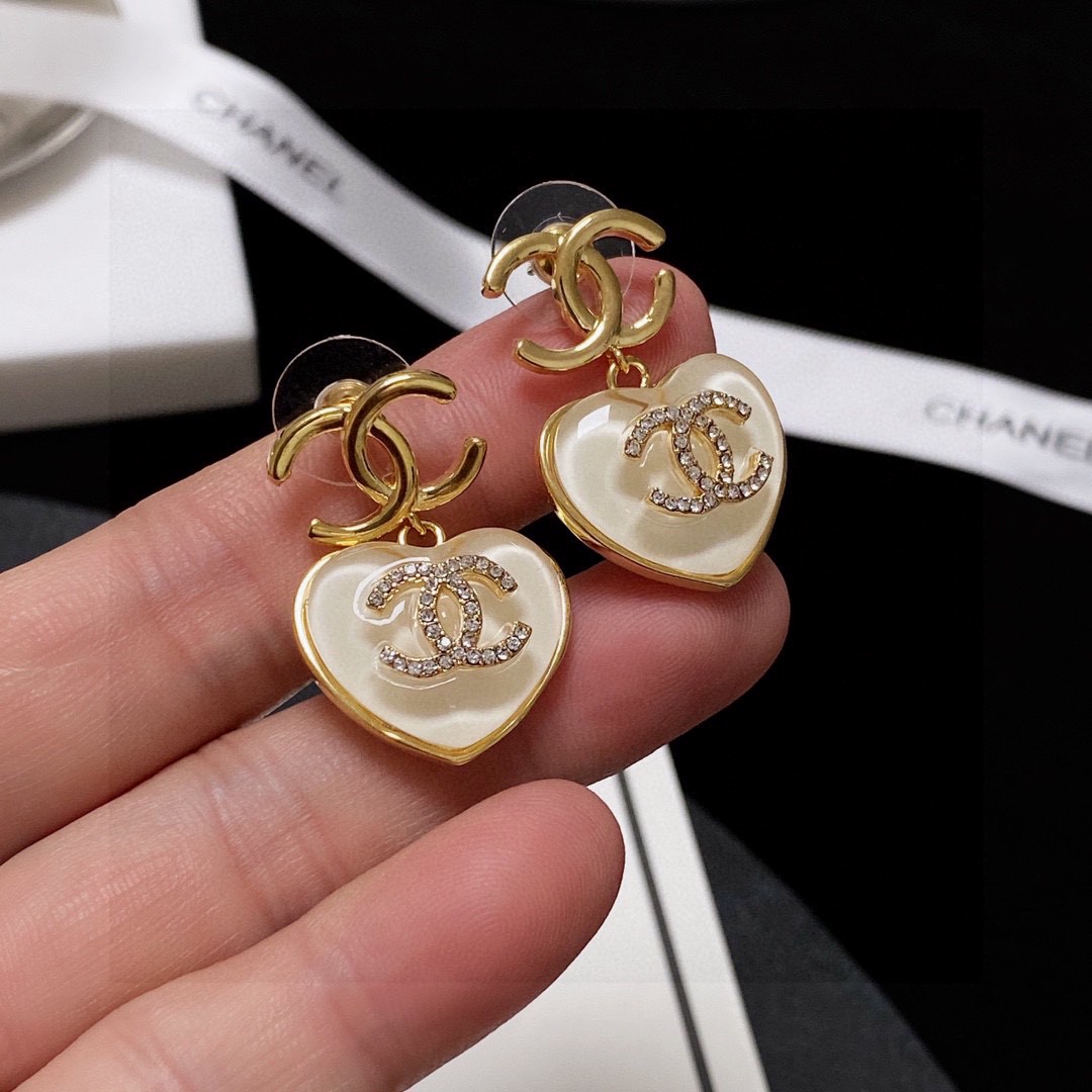 Ch**el fr heart earring 001