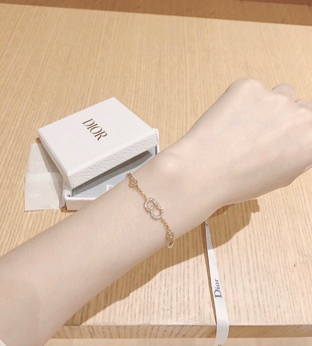 D10r cd golden  peal bracelet