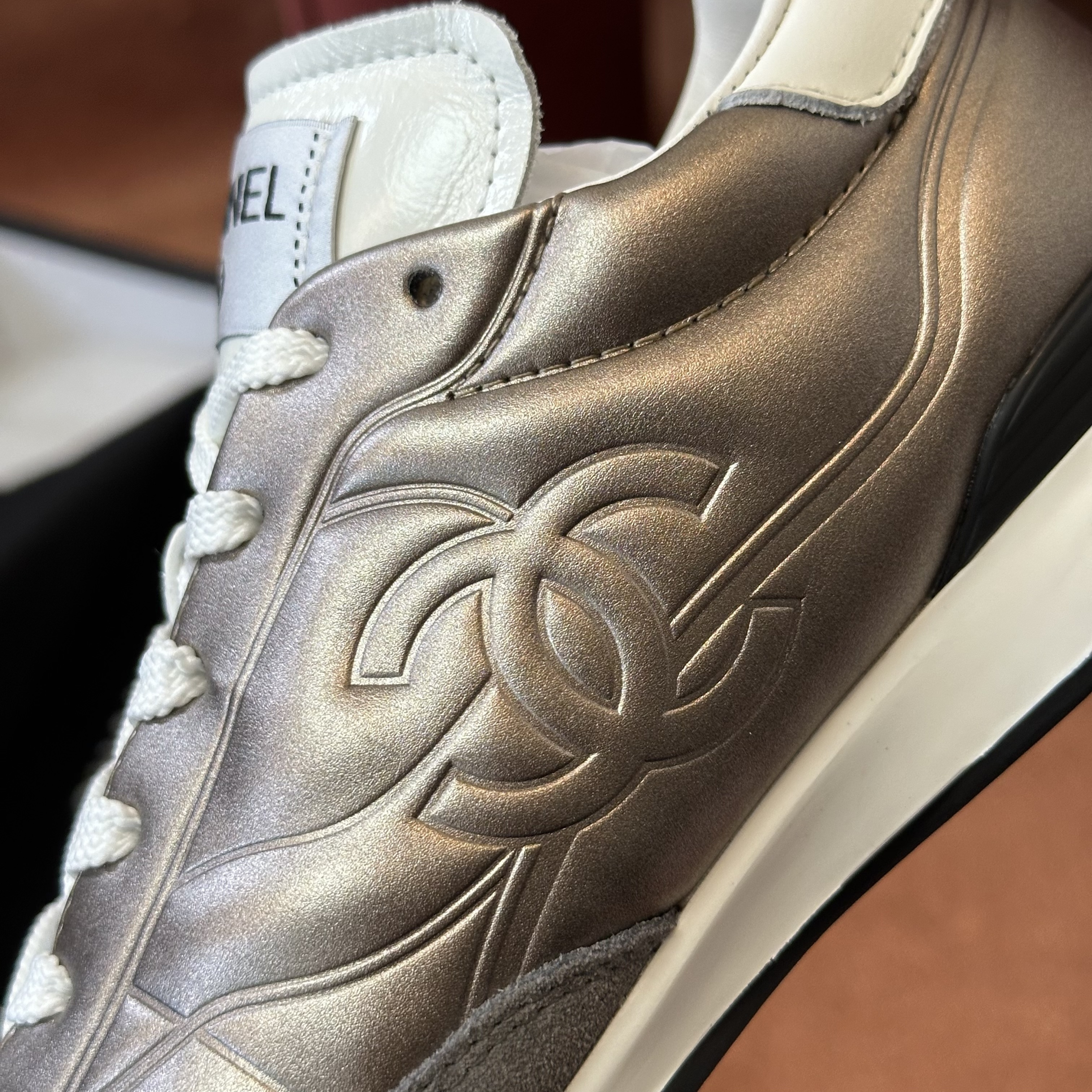 Ch**el sneaker 2